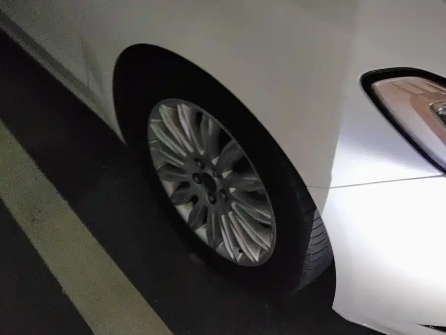 Ford Mondeo — миниатюра 6