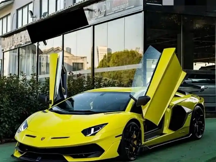 Lamborghini Aventador 2012