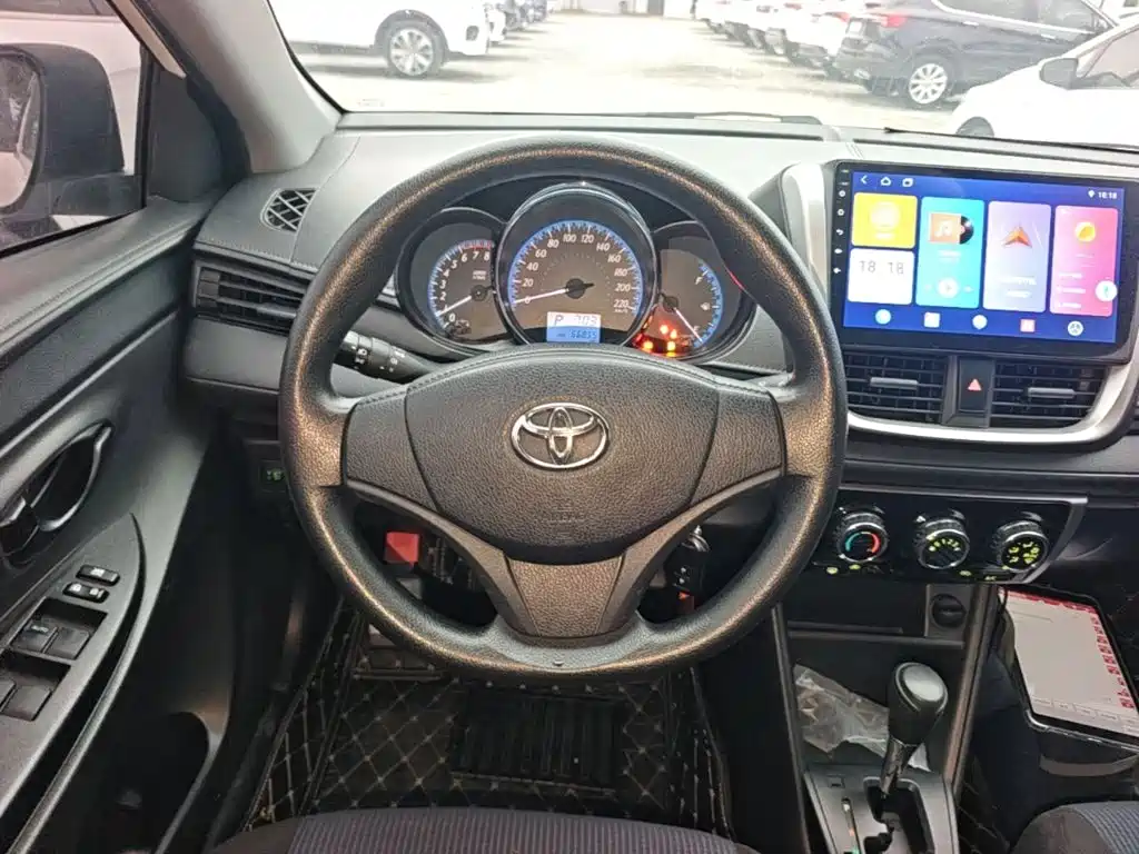 Toyota Yaris L — миниатюра 11