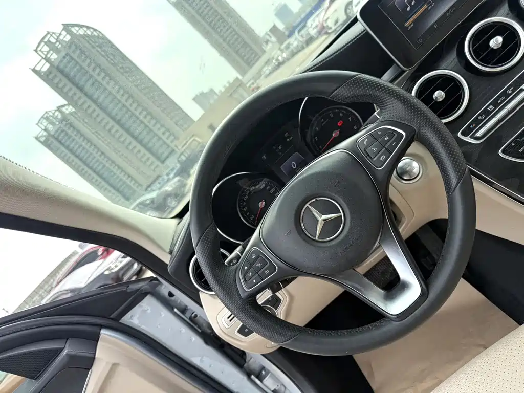 Mercedes-Benz C-Class — миниатюра 7