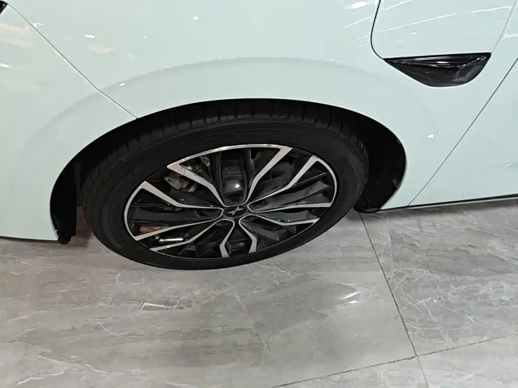XPeng P5 — миниатюра 19