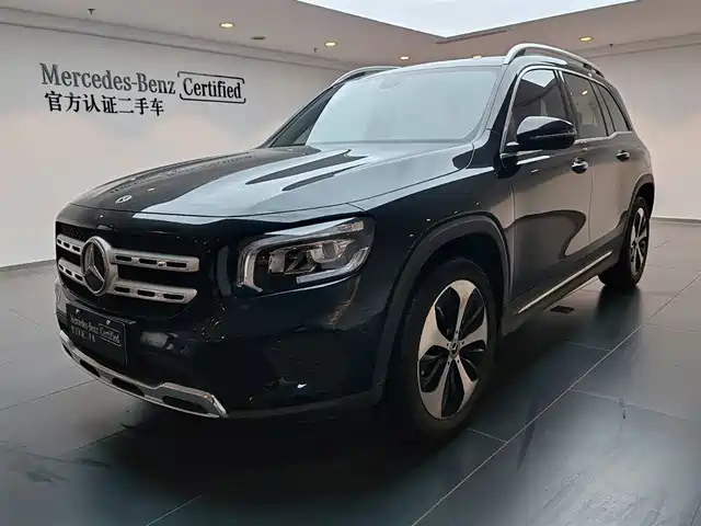 MERCEDES-BENZ GLB