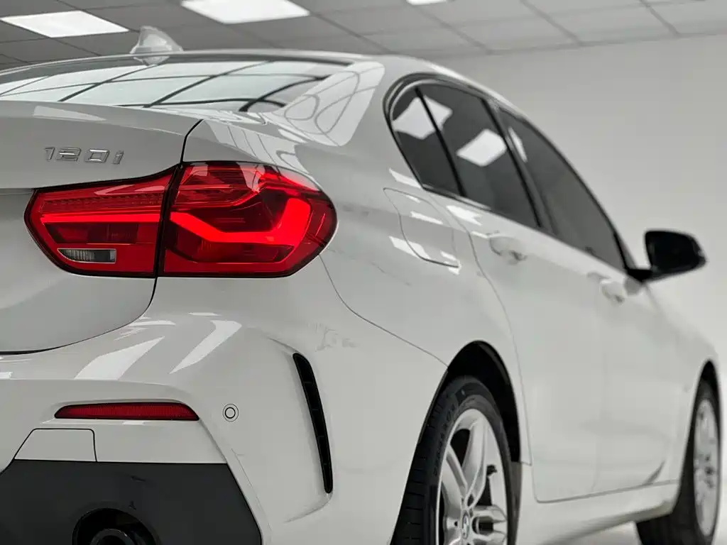 BMW 1 Series — миниатюра 17