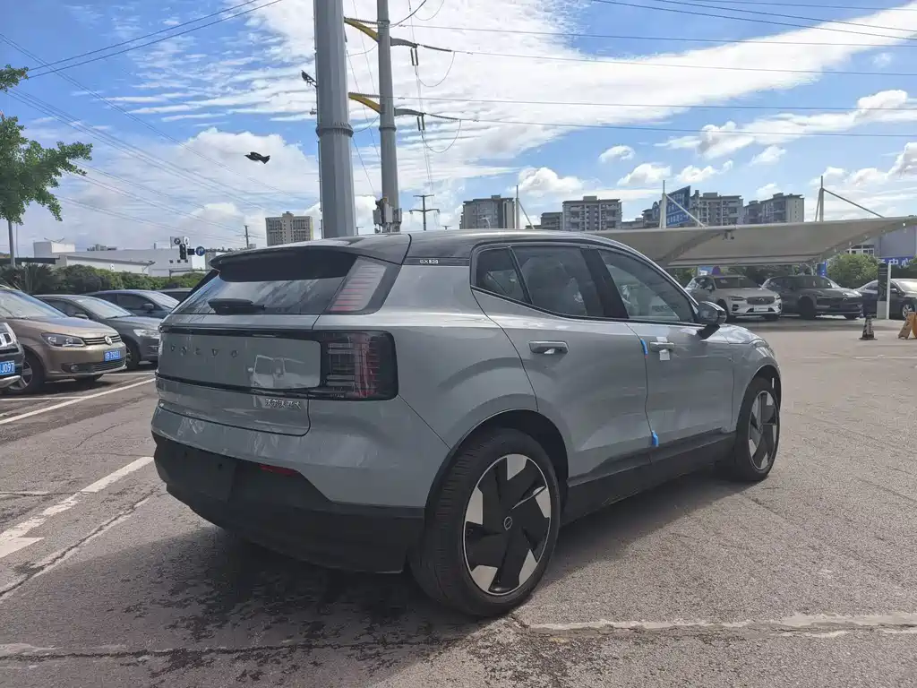 Volvo EX30 2025 Plus
