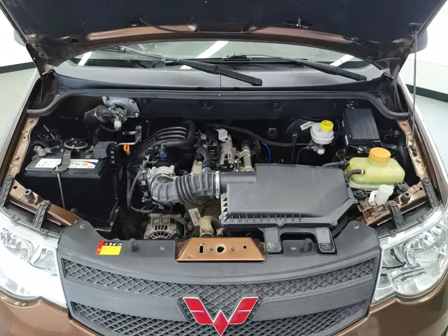 Wuling Hongguang — миниатюра 10