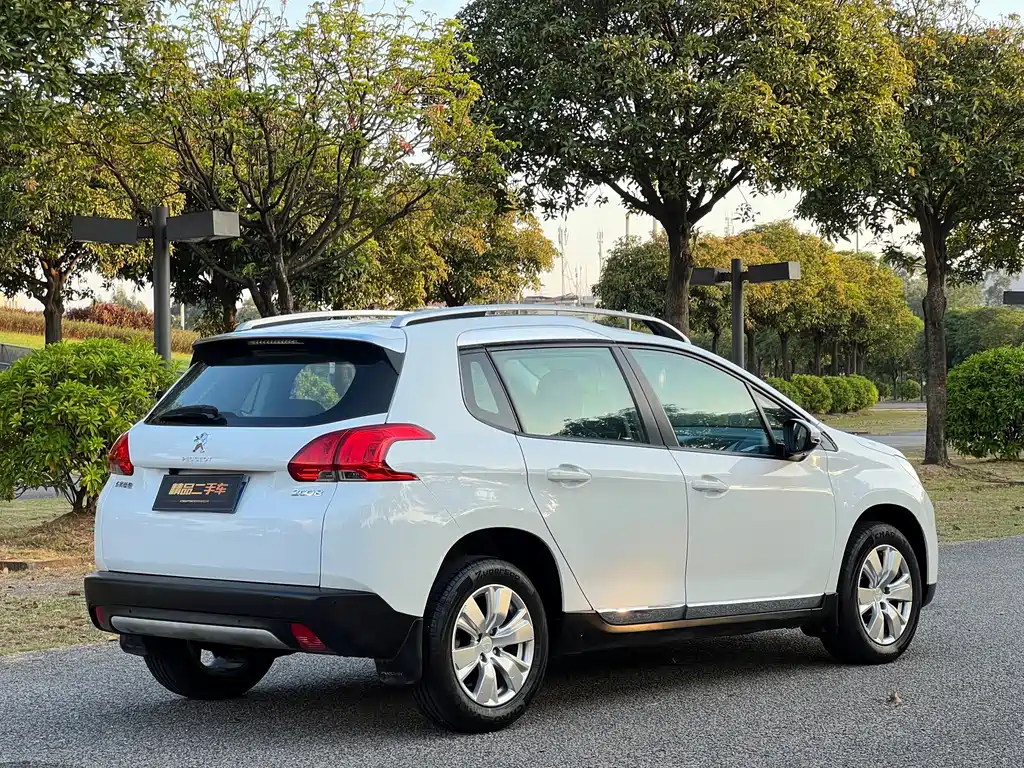 Peugeot 2008 — миниатюра 5