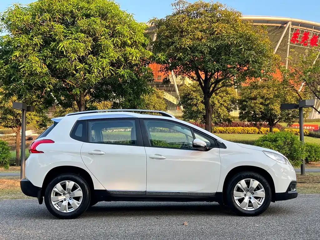 Peugeot 2008 — миниатюра 4