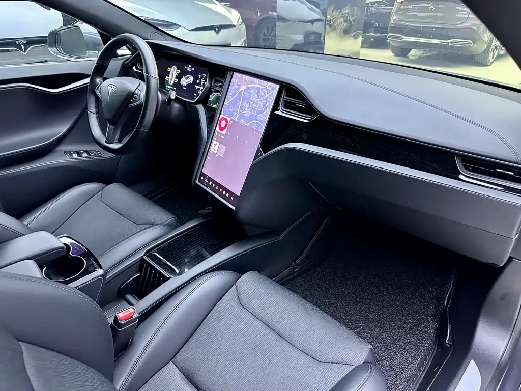 TESLA MODEL S