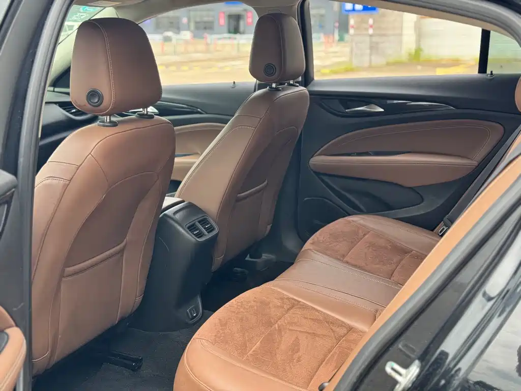 Buick Regal — миниатюра 5