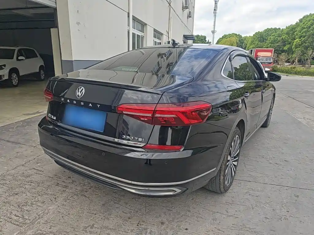 Volkswagen Passat — миниатюра 7