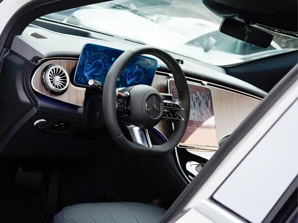 MERCEDES-BENZ EQE SUV