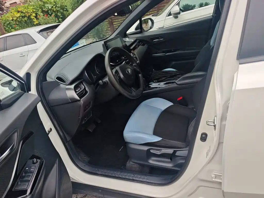Toyota IZOA — миниатюра 11