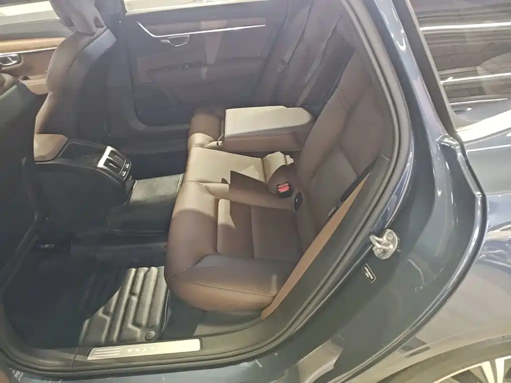 Volvo S90 — миниатюра 17