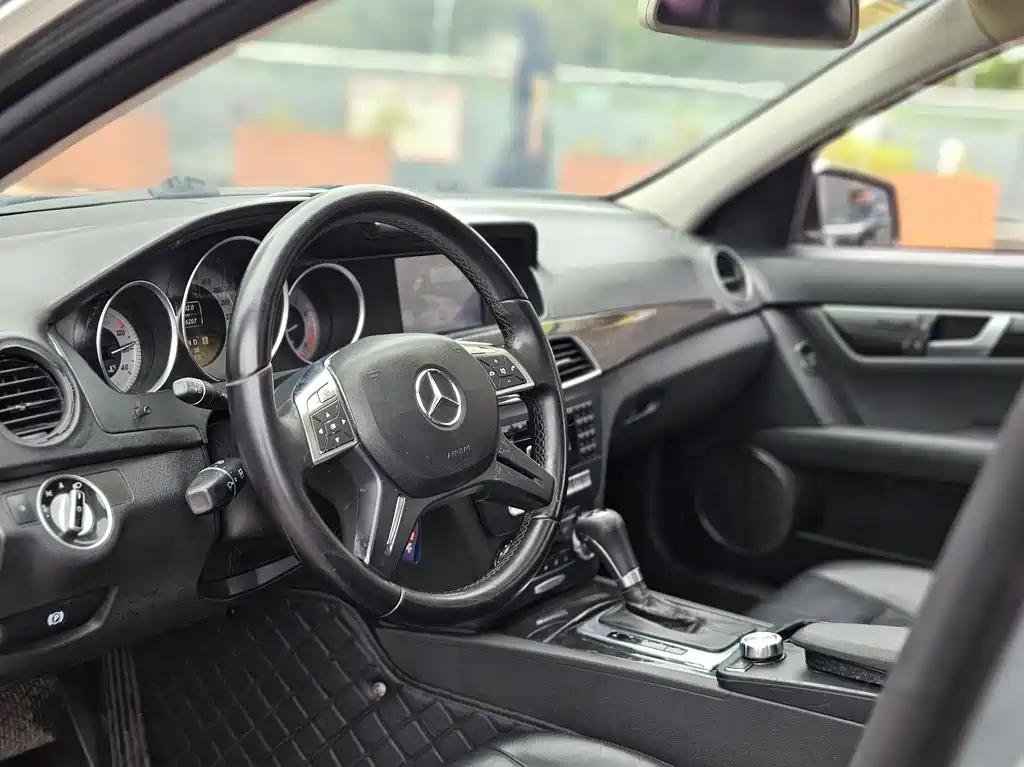 Mercedes-Benz C-Class — миниатюра 18