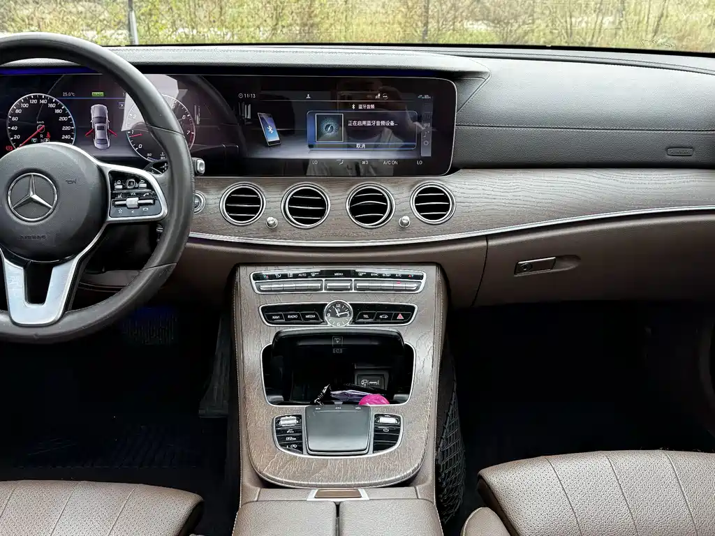 Mercedes-Benz E-Class — миниатюра 19