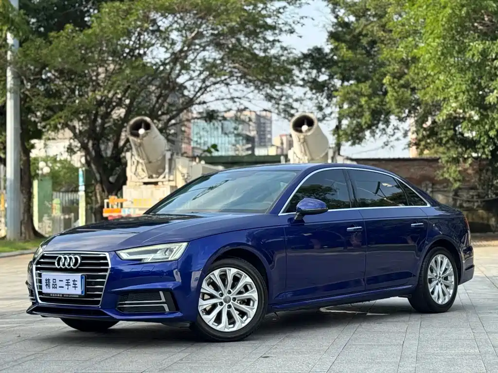 Купить Audi A4L