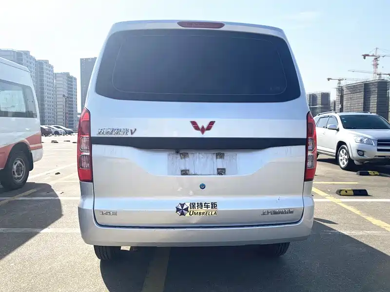 Wuling Hongguang V — миниатюра 5