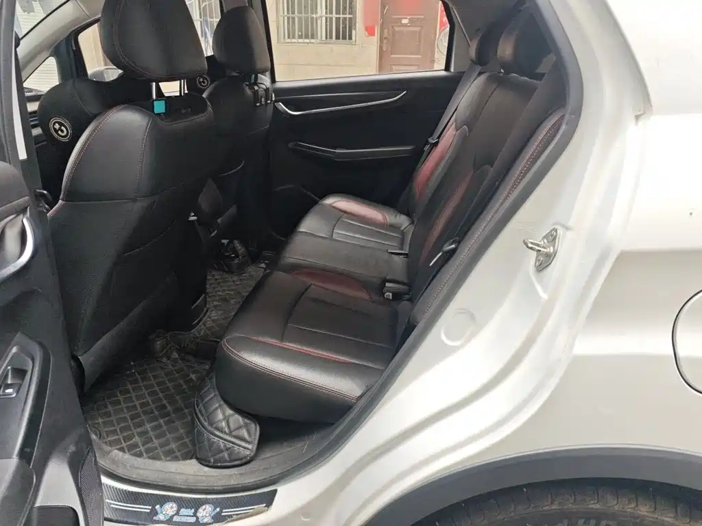 Geely Vision X3 — миниатюра 15