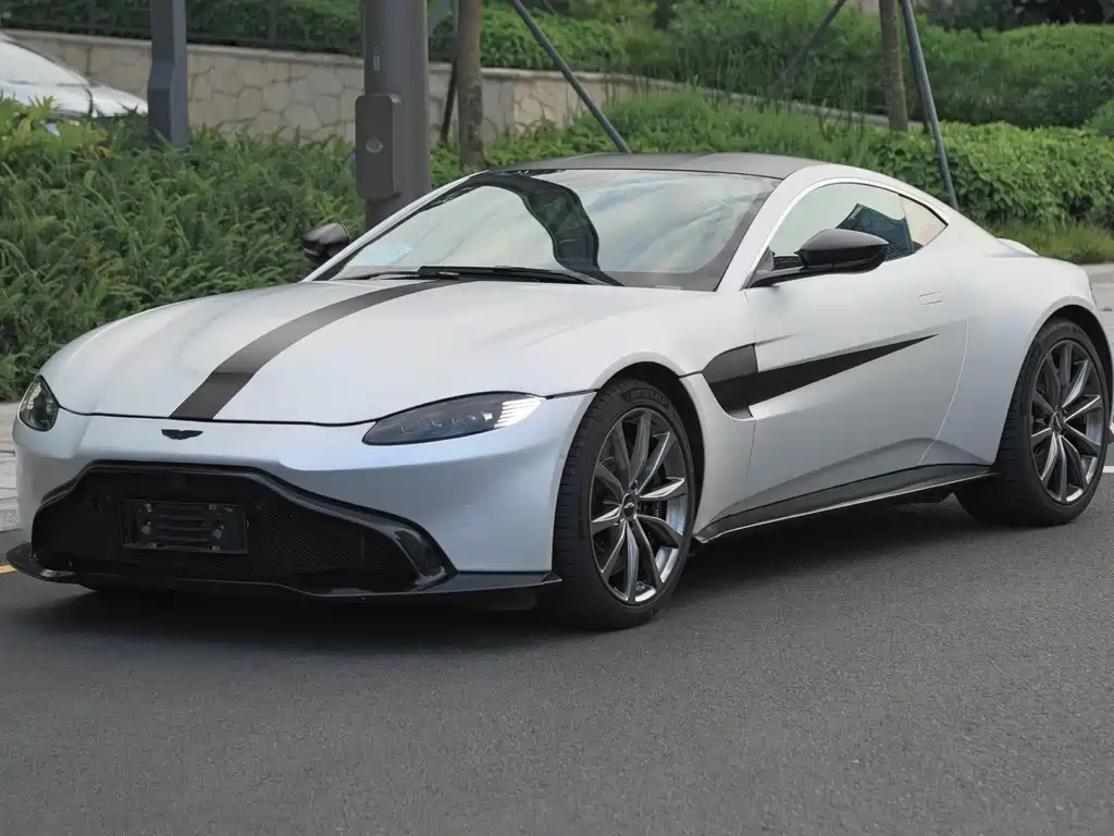 Aston Martin V8 Vantage
