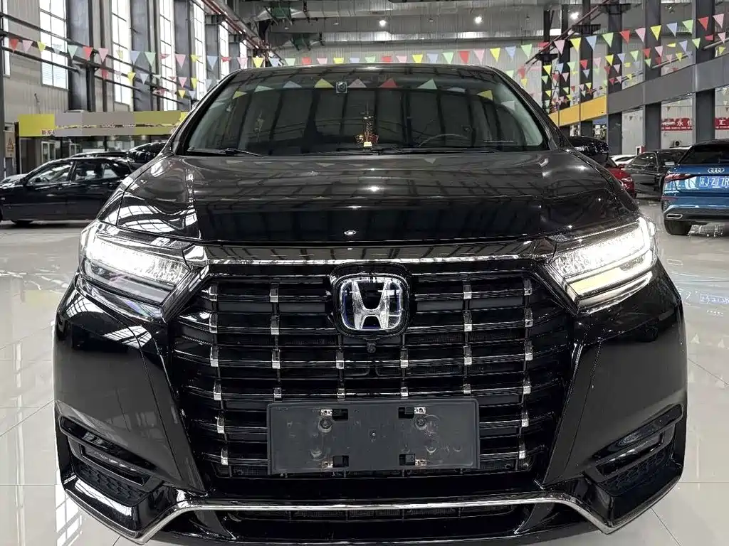 Honda Elysion — миниатюра 2