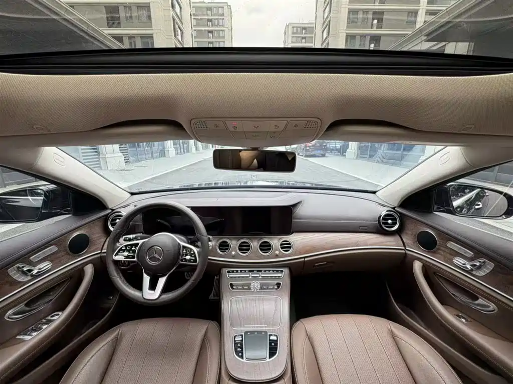 Mercedes-Benz E-Class E 2020 E 300 L Fashion