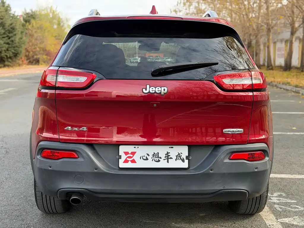Jeep Cherokee (Import) 2.4L Elite Edition, фото 5