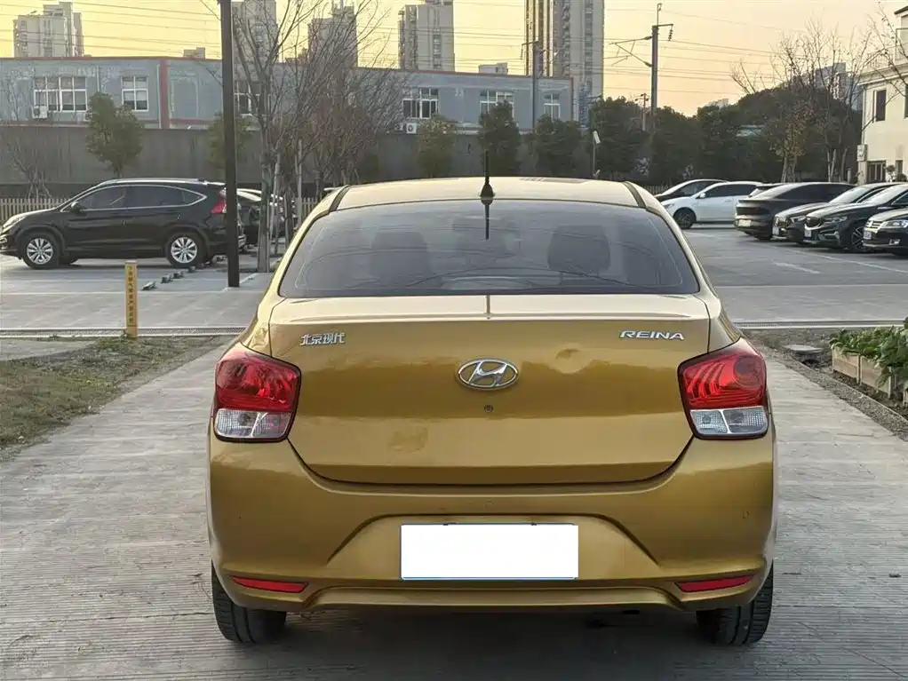 HYUNDAI RENA
