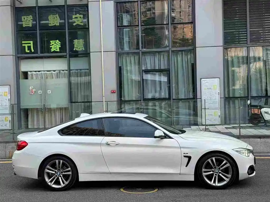BMW 4 Series — миниатюра 4