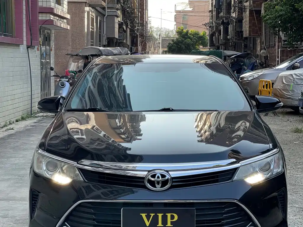 Toyota Camry — миниатюра 2