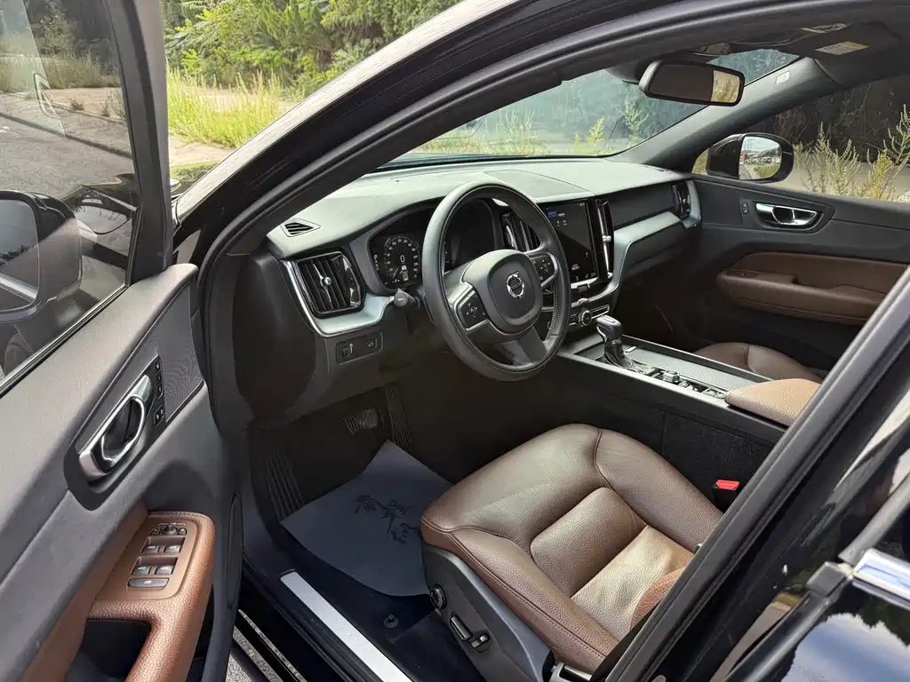 Volvo XC60 — миниатюра 9