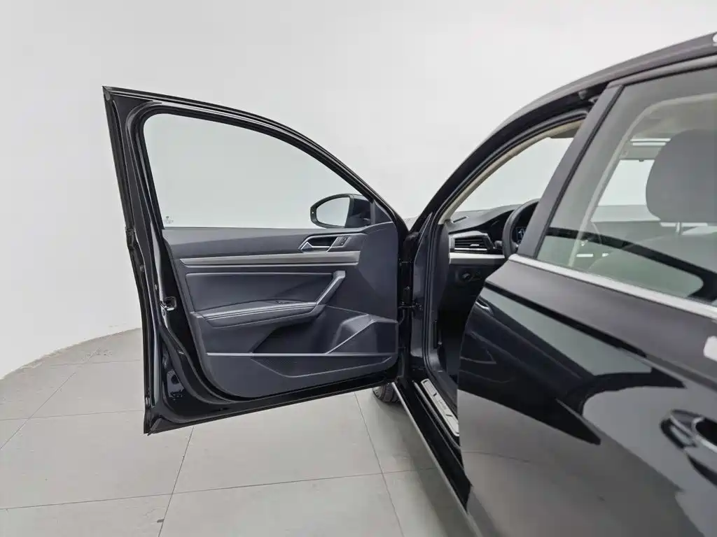 Volkswagen Lavida — миниатюра 8