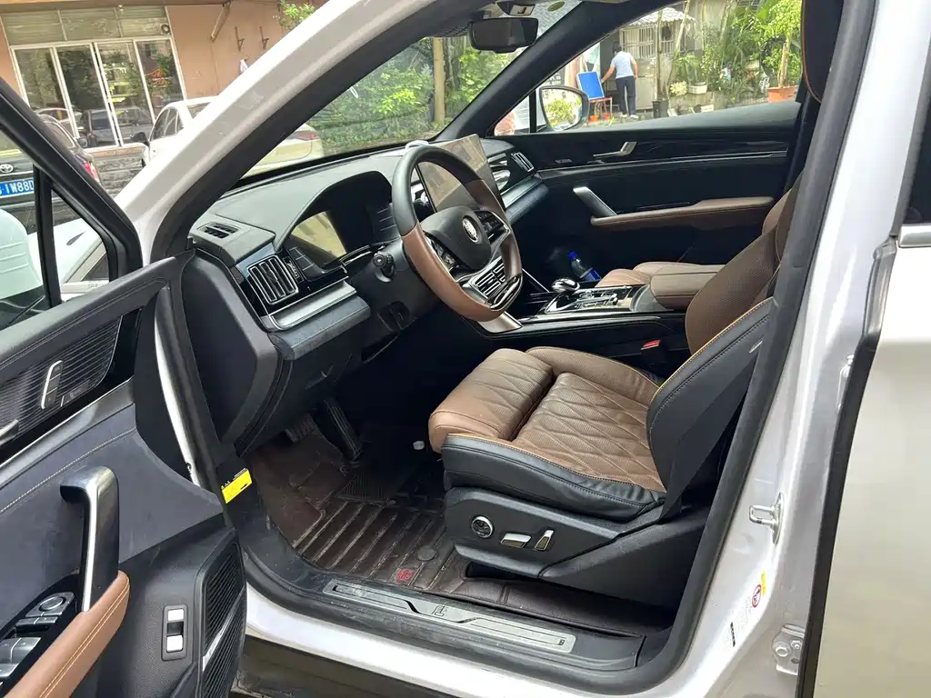 BYD Tang New Energy — миниатюра 8