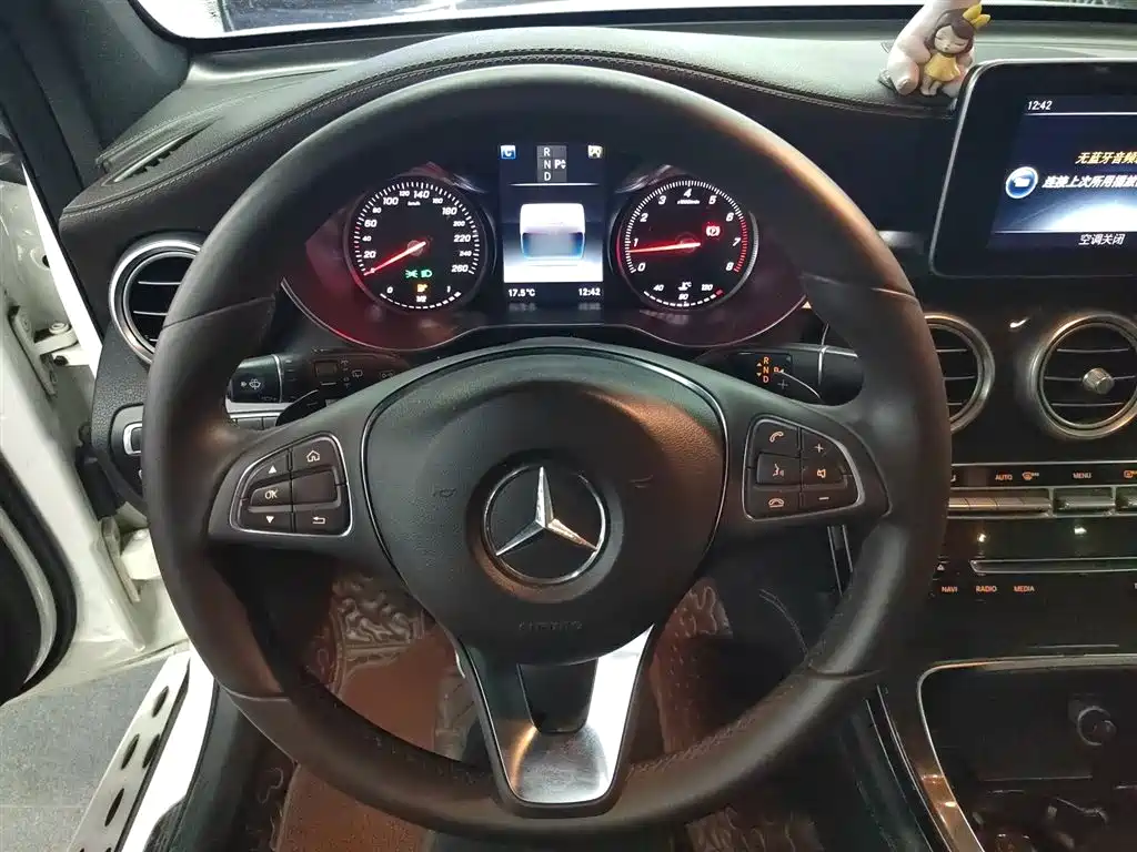 Mercedes-Benz GLC 2017 GLC 260 4MATIC Luxury