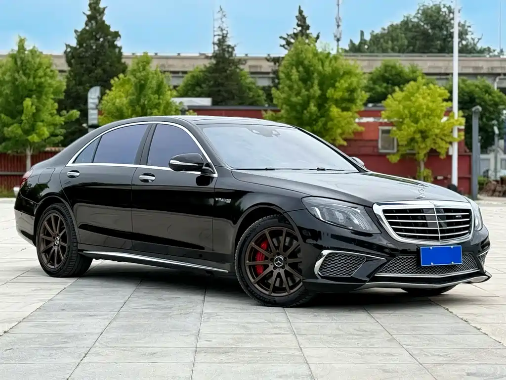 Купить Mercedes-Benz S-Class AMG