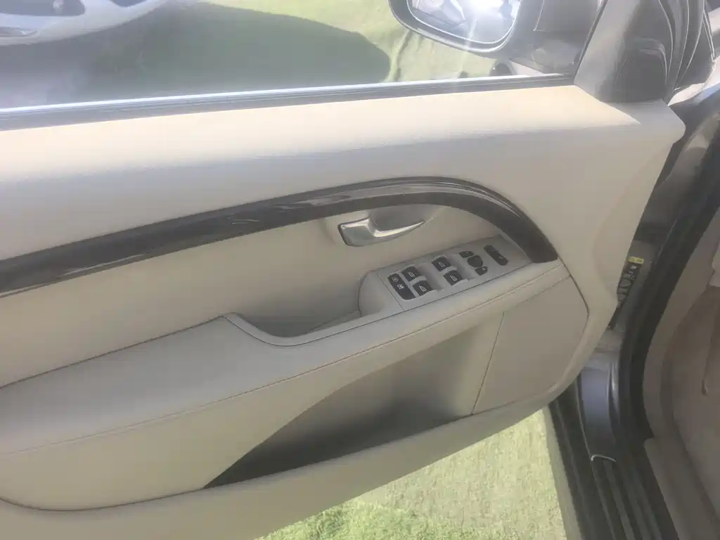 Volvo S80L 2009 2.5T