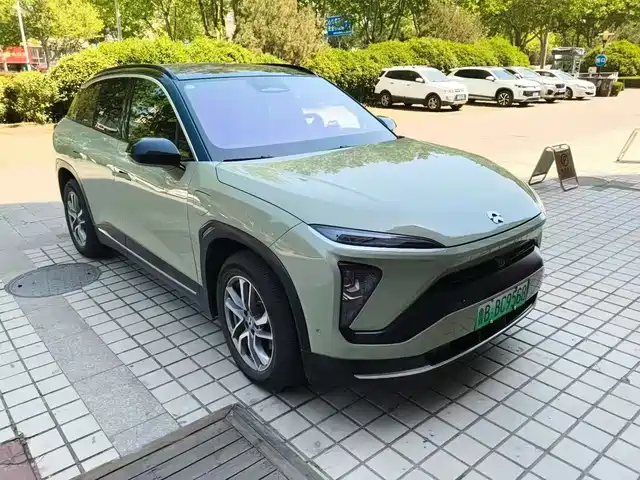2020 Nio ES6