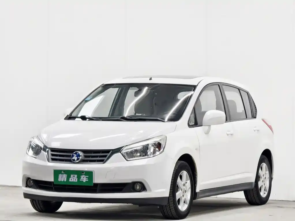 Venucia R50 2015