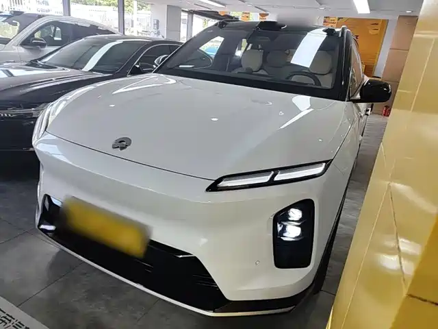 2025 Nio ES6