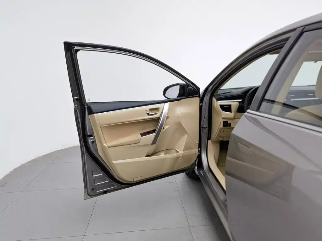 Toyota Corolla — миниатюра 8