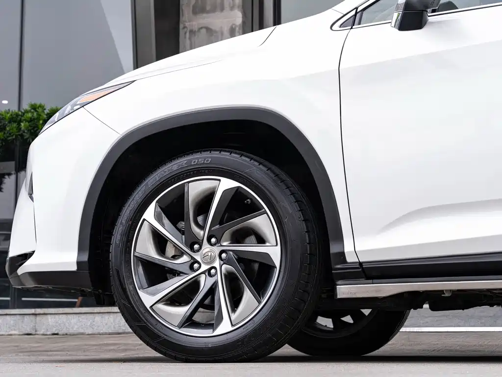 Lexus RX — миниатюра 8