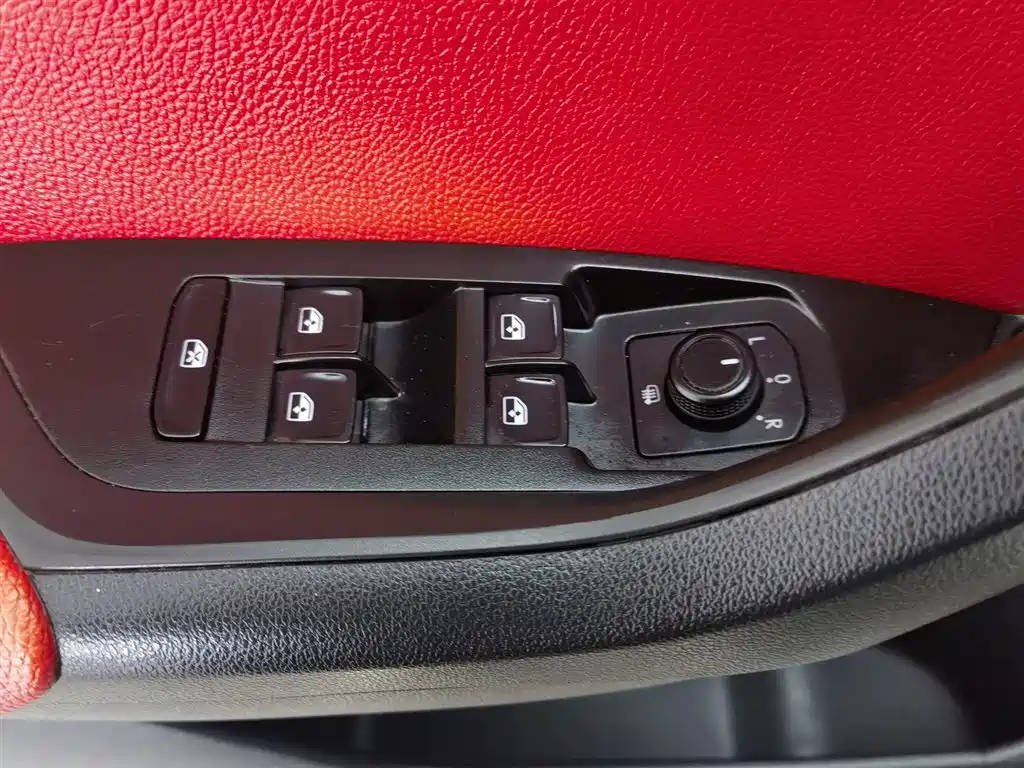 Skoda Kodiaq 2019 TSI330 5 мест Standard VI