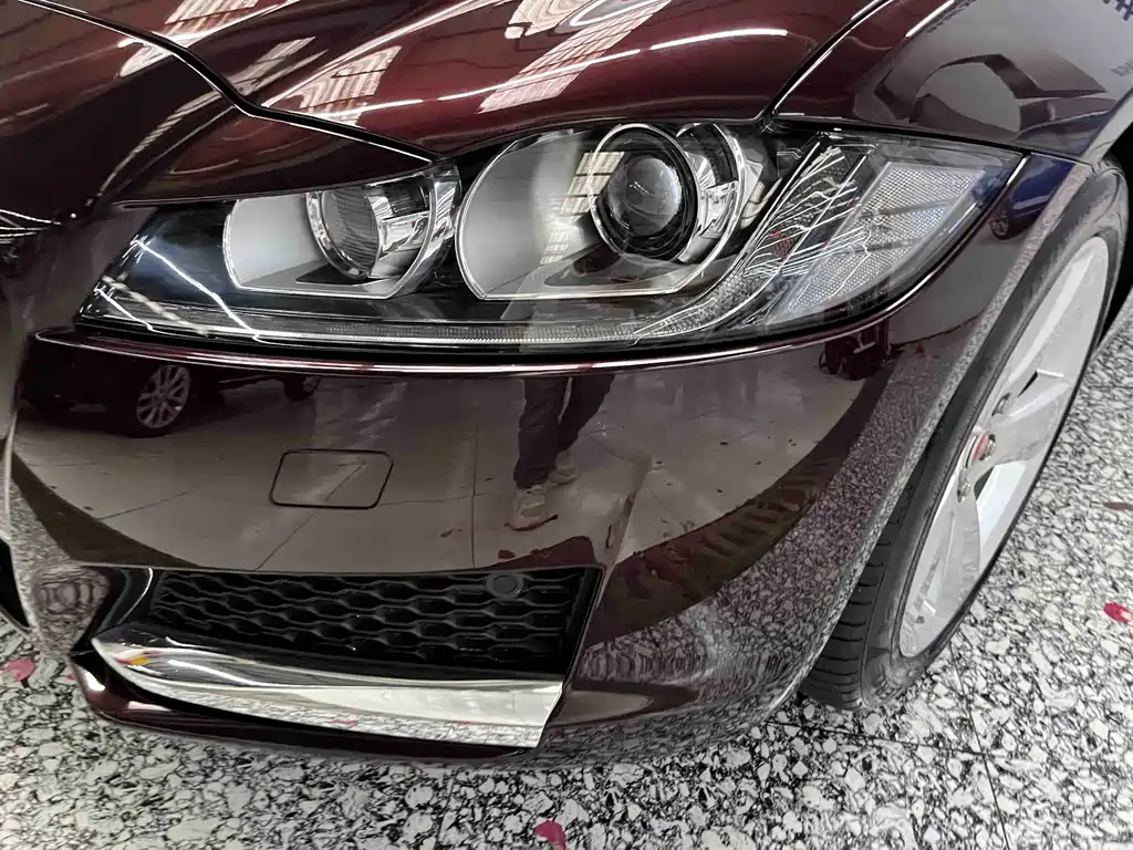 Jaguar XFL — миниатюра 4