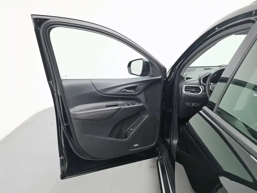 Chevrolet Equinox — миниатюра 8