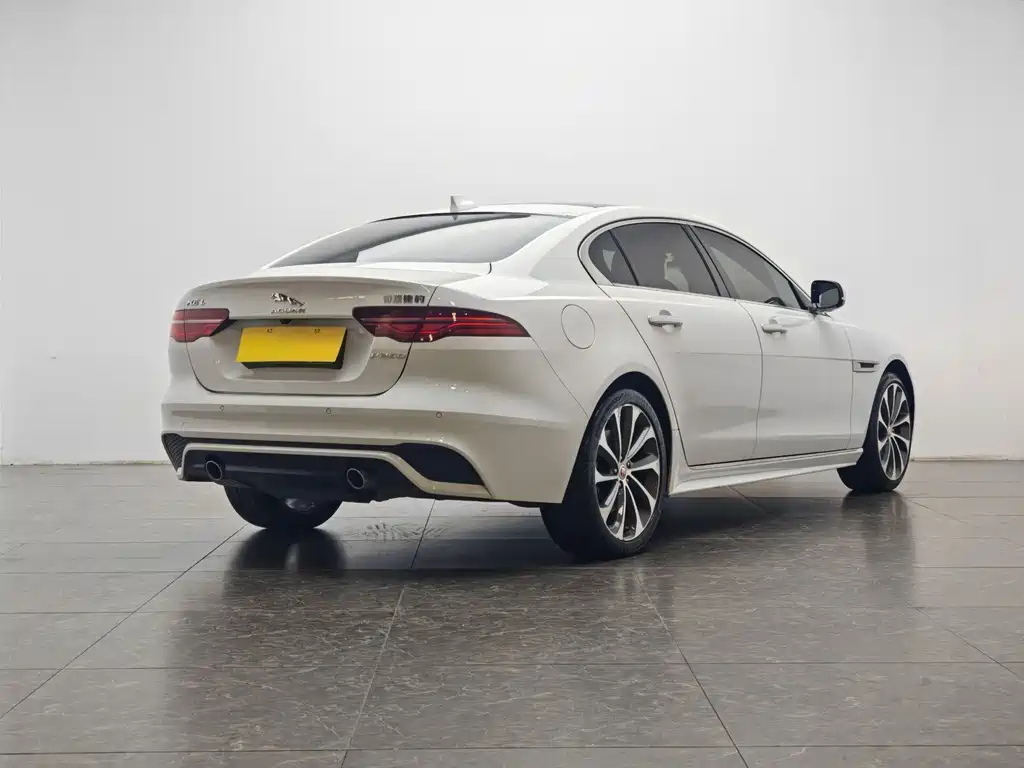 Jaguar XEL — миниатюра 3