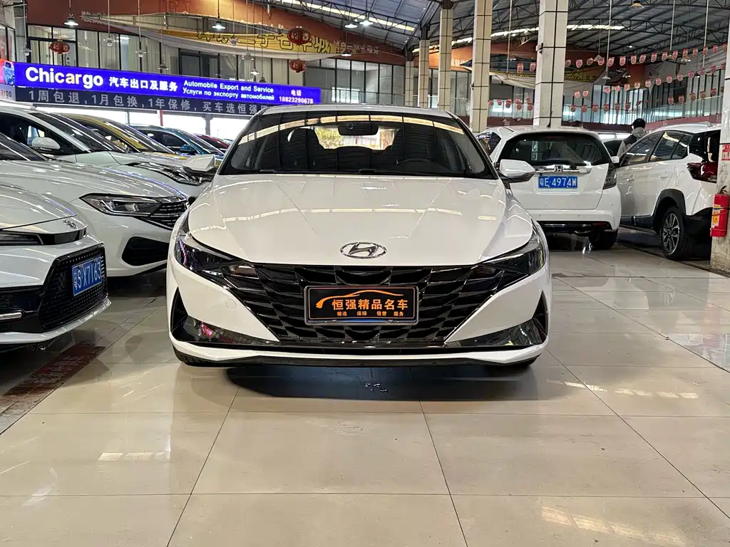 HYUNDAI ELANTRA