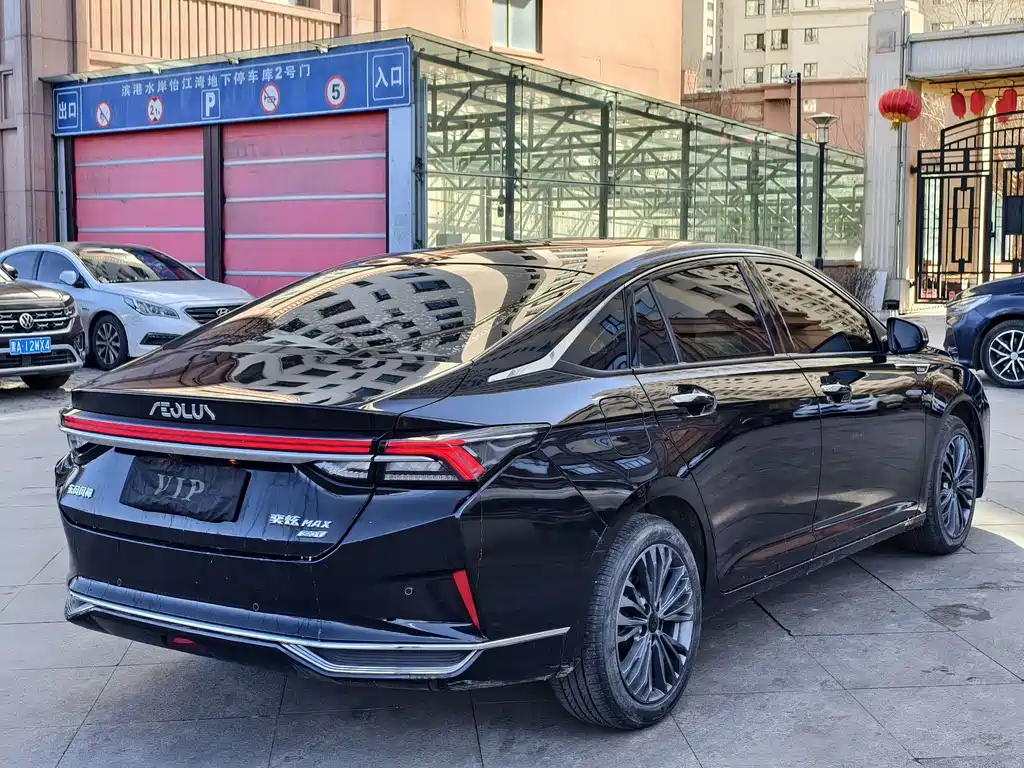 DONGFENG YI HYUN MAX