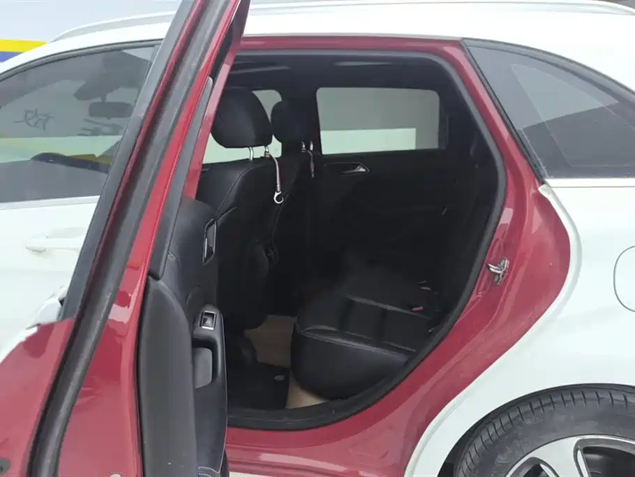 MERCEDES-BENZ B CLASS