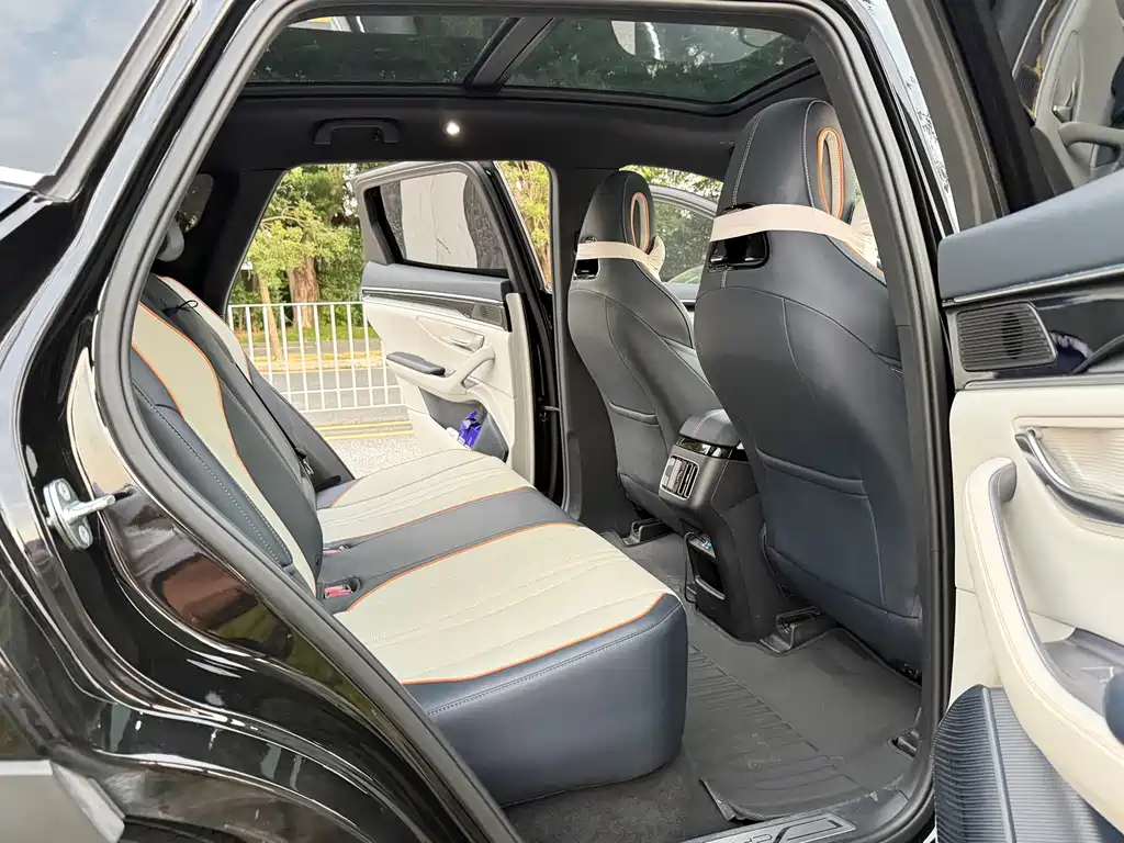 BYD Song Plus DM-i 2024 — фото 9