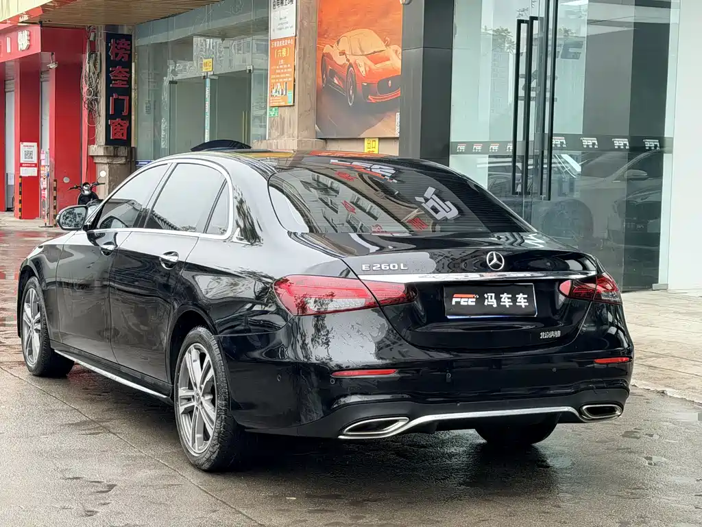 MERCEDES-BENZ E CLASS