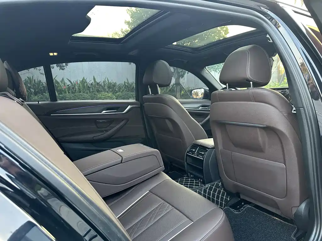 BMW 5 SERIES NEW ENERGY